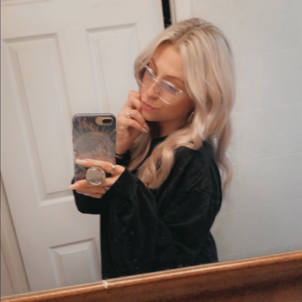 Meet your Posher, Nicole